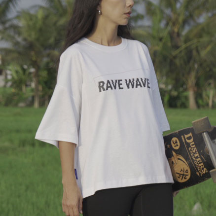 rave wave surf oversized t-shirt in white color right side